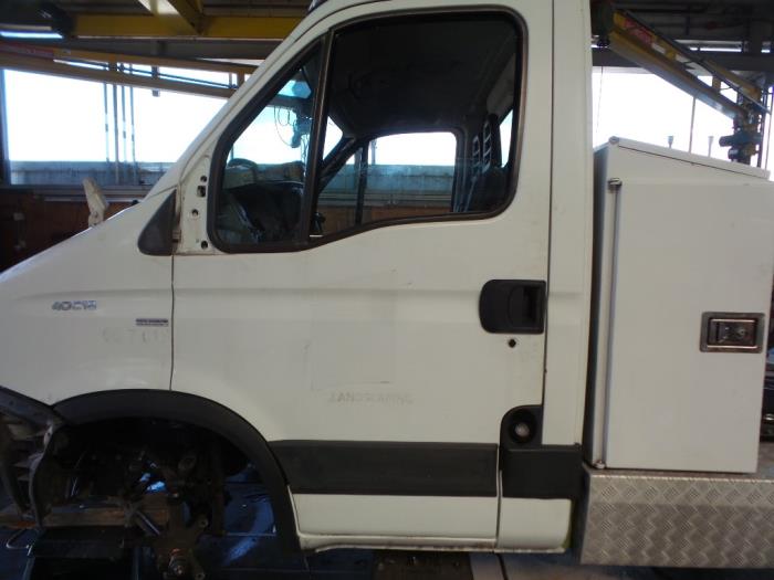 Iveco New Daily IV 40C18 Samochód złomowany (2010, Bialy)