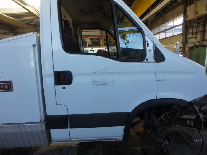 Iveco New Daily IV 40C18 Samochód złomowany (2010, Bialy)