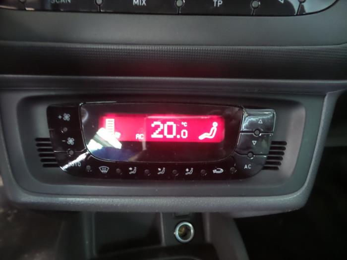 Seat Ibiza ST 1.2 TDI Ecomotive Épave (2012, Gris)