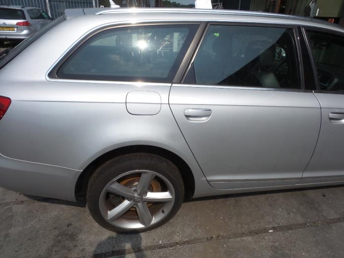 Audi A6 Avant Quattro 3.0 TDI V6 24V Samochód złomowany (2008, Szary)