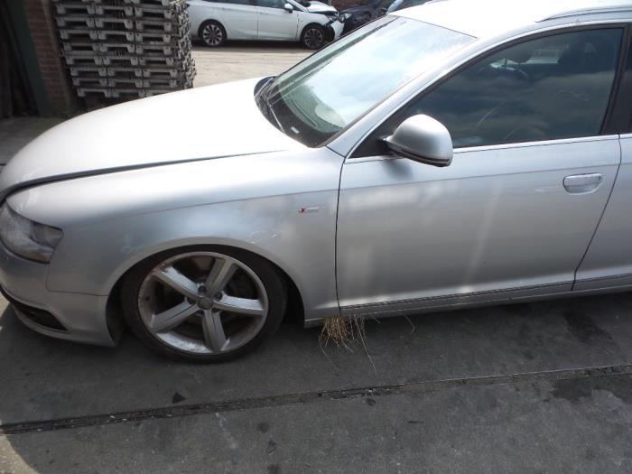 Audi A6 Avant Quattro 3.0 TDI V6 24V Samochód złomowany (2008, Szary)