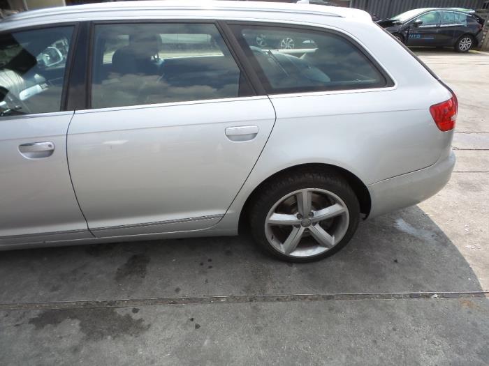 Audi A6 Avant Quattro 3.0 TDI V6 24V Samochód złomowany (2008, Szary)