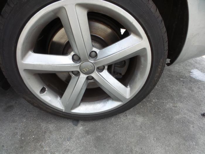 Audi A6 Avant Quattro 3.0 TDI V6 24V Samochód złomowany (2008, Szary)