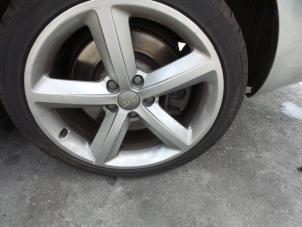 Audi A6 Avant Quattro 3.0 TDI V6 24V Samochód złomowany (2008, Szary)