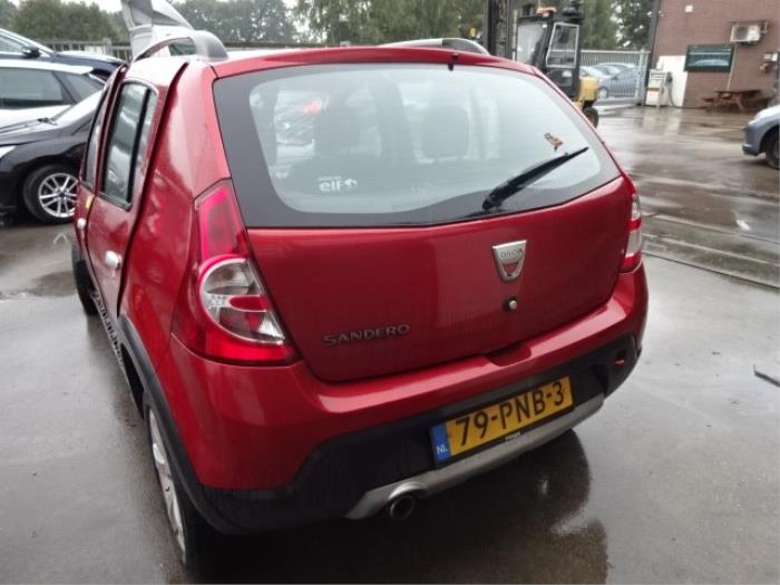 Dacia Sandero I 1.6 MPI 85 Épave (2011, Rouge)