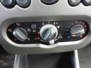 Dacia Sandero I 1.6 MPI 85 Épave (2011, Rouge)