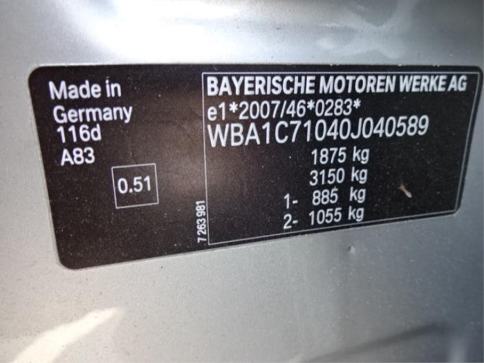 BMW 1 serie 125d 2.0 16V Épave (2012, Gris)
