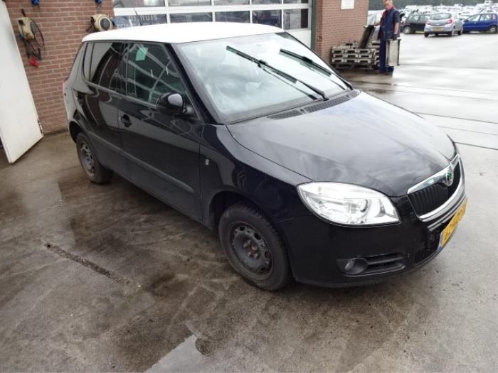 Skoda Fabia II 1.2i 12V Schrottauto (2010, Schwarz)