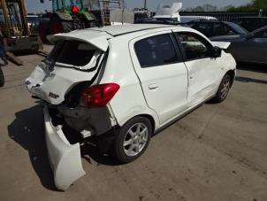 Mitsubishi Space Star 1.0 12V Épave (2016, Blanc)