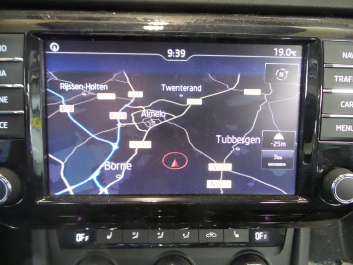 Skoda Superb 1.6 TDI Épave (2016, Gris)