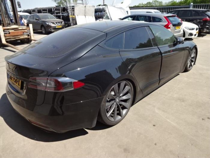 Tesla Model S 75D Vehículo de desguace (2017, Negro)