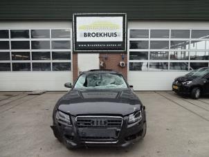 Audi A5 Sportback 2.0 TFSI 16V Quattro Épave (2010, Gris)