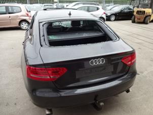 Audi A5 Sportback 2.0 TFSI 16V Quattro Épave (2010, Gris)