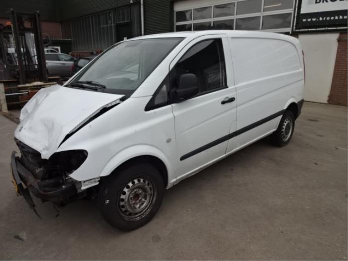 Mercedes Vito 2.2 109 CDI 16V Skrotfordon (2009, WIT)
