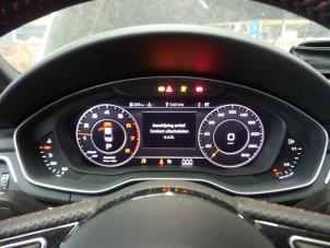 Audi A4 2.0 T MHEV 16V Samochód złomowany (2018, Czarny)