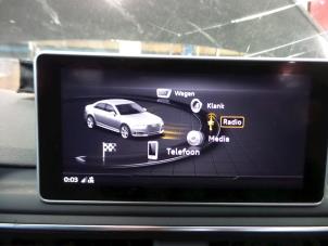 Audi A4 2.0 T MHEV 16V Samochód złomowany (2018, Czarny)