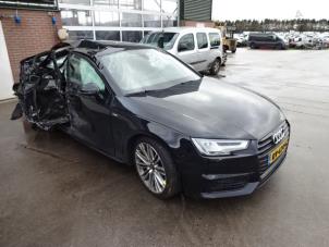 Audi A4 2.0 T MHEV 16V Samochód złomowany (2018, Czarny)