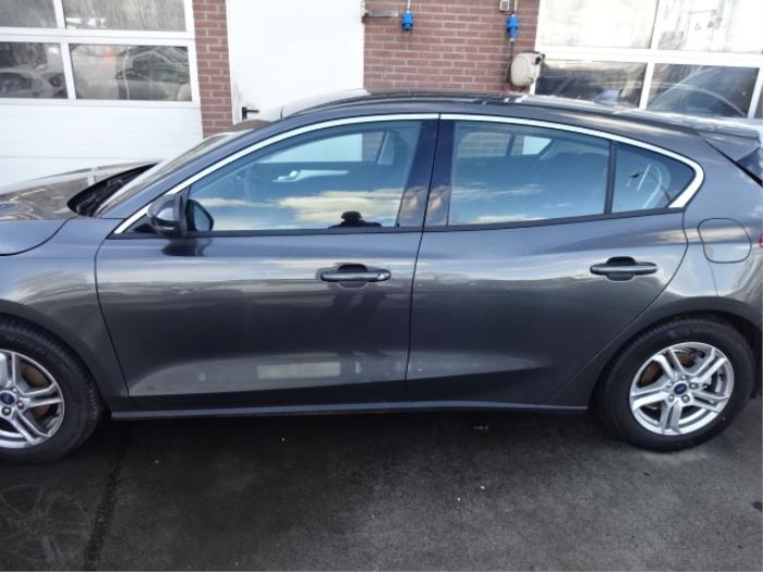 Ford Focus 4 1.0 Ti-VCT EcoBoost 12V 100 Épave (2019, Gris)