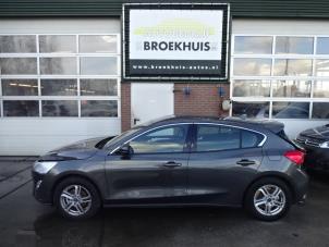 Ford Focus 4 1.0 Ti-VCT EcoBoost 12V 100 Épave (2019, Gris)