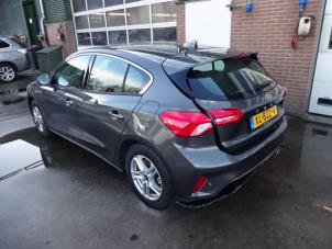 Ford Focus 4 1.0 Ti-VCT EcoBoost 12V 100 Épave (2019, Gris)
