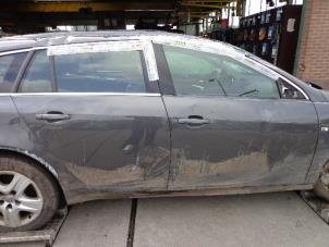 Opel Insignia Sports Tourer 2.0 CDTI 16V 110 Ecotec Samochód złomowany (2009, Szary)