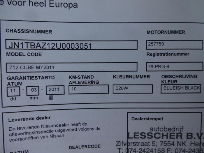 Nissan Cube 1.6 16V Épave (2011, Noir)