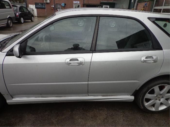 Subaru Impreza 01- Épave (2007, Gris)