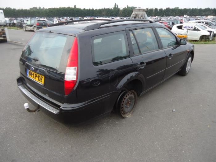 Ford Mondeo III Wagon 1.8 16V Épave (2003, Noir)