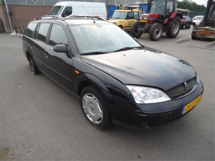 Ford Mondeo III Wagon 1.8 16V Épave (2003, Noir)