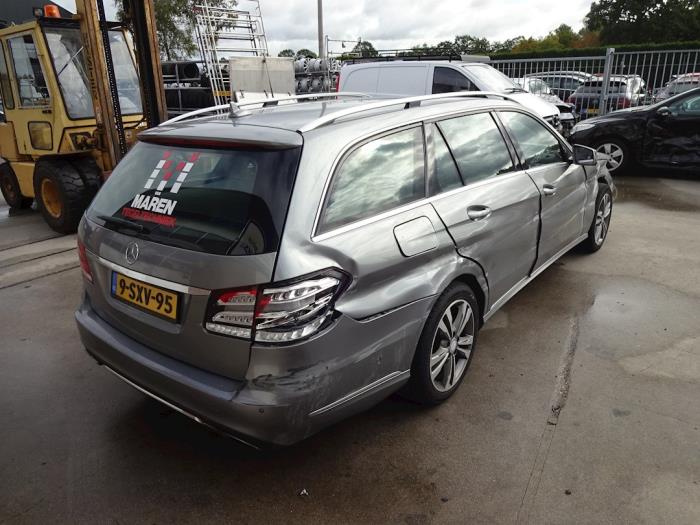 Mercedes E Estate E-200 CDI 16V BlueEfficiency,BlueTEC Épave (2013, Gris)