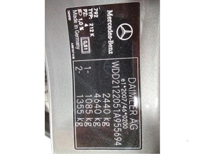 Mercedes E Estate E-200 CDI 16V BlueEfficiency,BlueTEC Épave (2013, Gris)