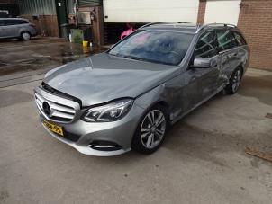 Mercedes E Estate E-200 CDI 16V BlueEfficiency,BlueTEC Épave (2013, Gris)