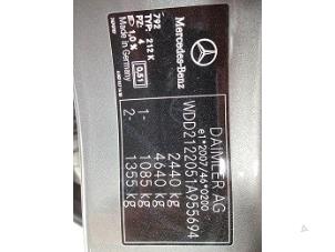 Mercedes E Estate E-200 CDI 16V BlueEfficiency,BlueTEC Épave (2013, Gris)