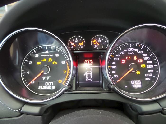 Audi TT Roadster 1.8 TFSI 16V Épave (2013, Gris)