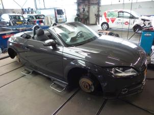 Audi TT Roadster 1.8 TFSI 16V Épave (2013, Gris)