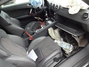 Audi TT Roadster 1.8 TFSI 16V Épave (2013, Gris)