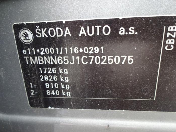 Skoda Roomster 1.2 TSI Samochód złomowany (2012, Bez)