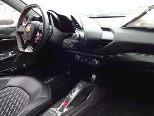 Ferrari 488 GTB 3.9 Turbo V8 32V Épave (2016, Blanc)