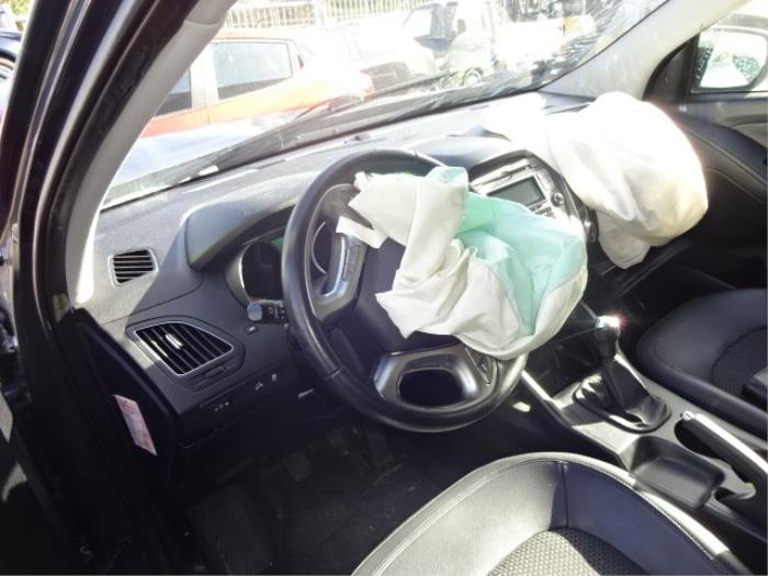 Hyundai iX35 2.0 16V Épave (2010, Gris)