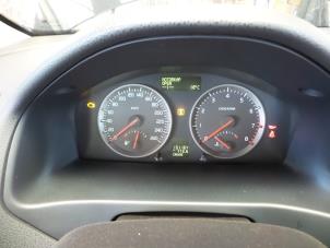 Volvo S40 1.8 16V Samochód złomowany (2006, Czarny)