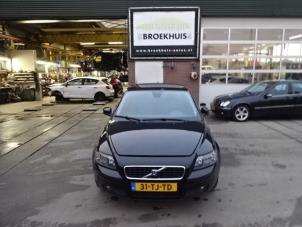 Volvo S40 1.8 16V Samochód złomowany (2006, Czarny)