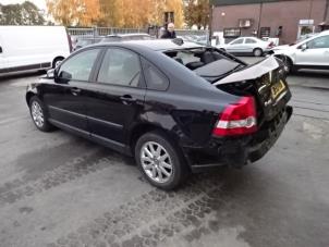 Volvo S40 1.8 16V Samochód złomowany (2006, Czarny)