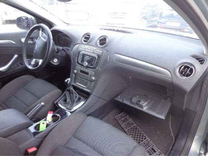 Ford Mondeo IV Wagon 1.6 Ti 16V Samochód złomowany (2008, Szary)