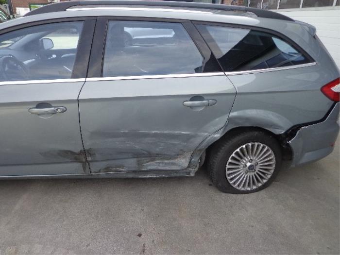 Ford Mondeo IV Wagon 1.6 Ti 16V Samochód złomowany (2008, Szary)