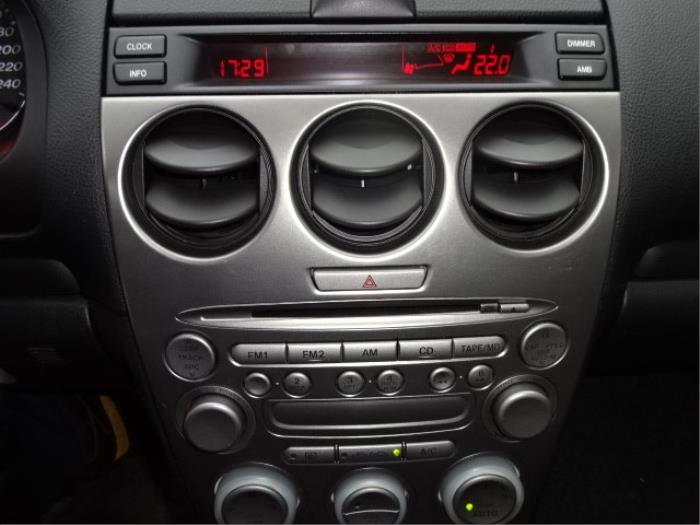 Mazda 6 Sportbreak 1.8i 16V Épave (2004, Rouge)