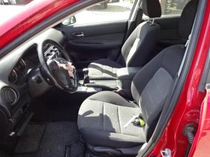 Mazda 6 Sportbreak 1.8i 16V Épave (2004, Rouge)