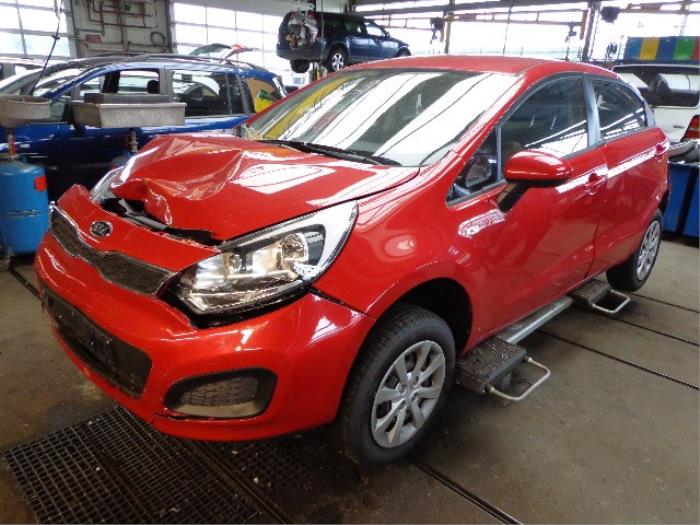 Kia Rio III 1.2 CVVT 16V Épave (2012, Rouge)