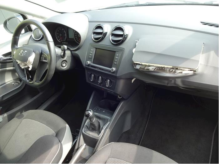 Seat Ibiza IV 1.0 EcoTSI 12V Épave (2016, Noir)