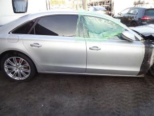 Audi A8 4.2 TDI V8 32V Quattro Épave (2011, Gris)