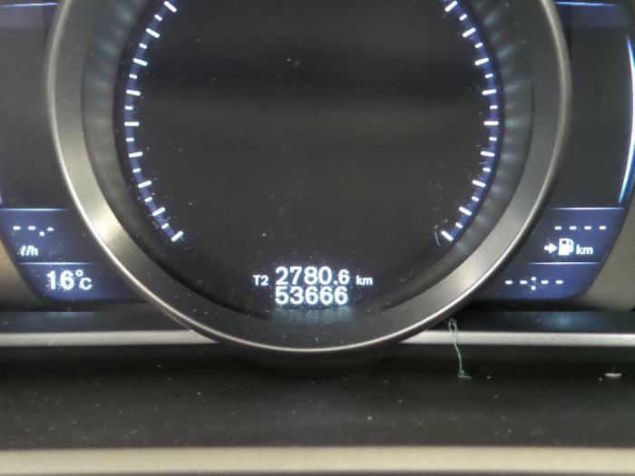 Volvo V40 2.0 D2 16V Épave (2015, Noir)